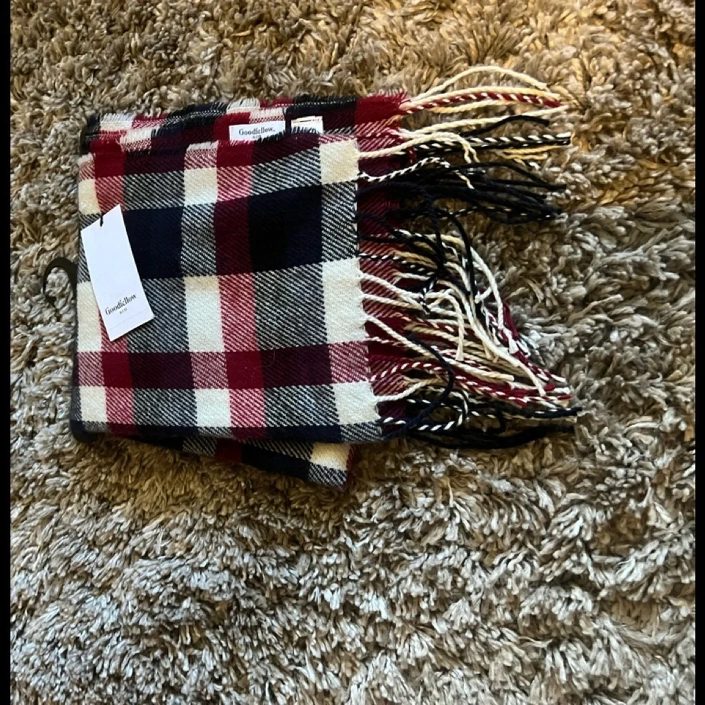 NWT goodfellow red white and black checkered scarf